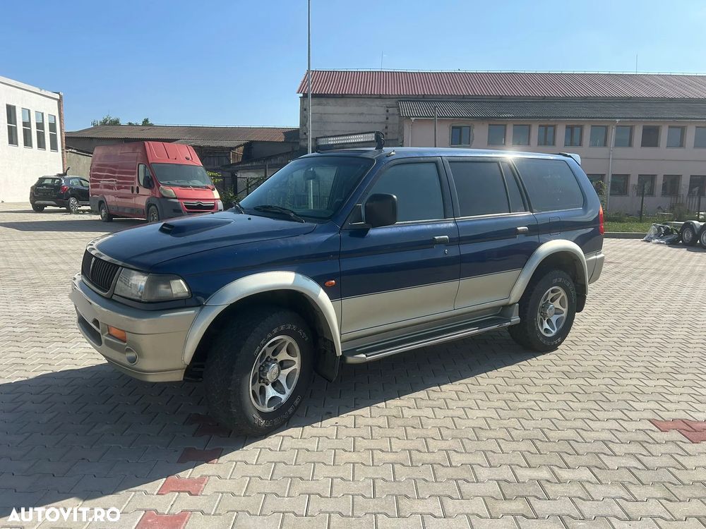 Mitsubishi Pajero - 1