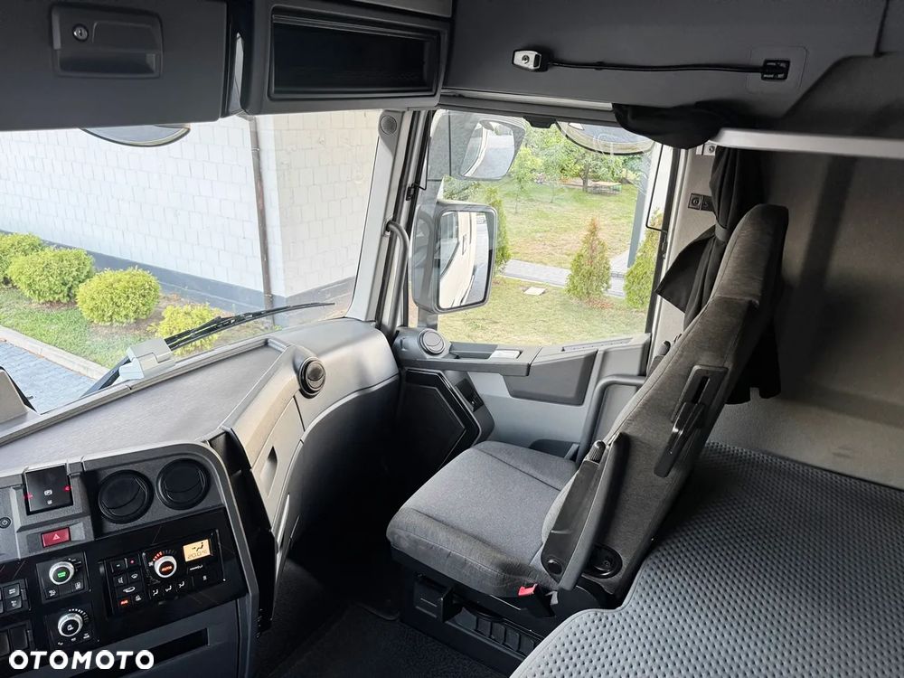 Renault T480 / ACC / HIGH CAB  /12.2022 / DO KOŃCA ROKU NA KONTRAKCIE SERWISIWYM / OBRACANY FOTEL / Z NIEMIEC - 29