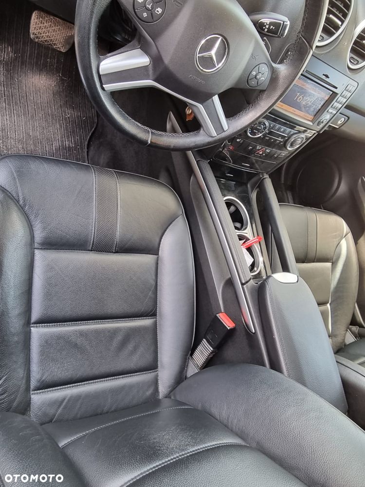 Mercedes-Benz ML 320 CDI 4Matic 7G-TRONIC - 4