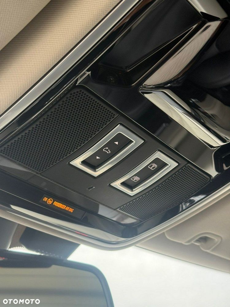 Land Rover Range Rover - 20