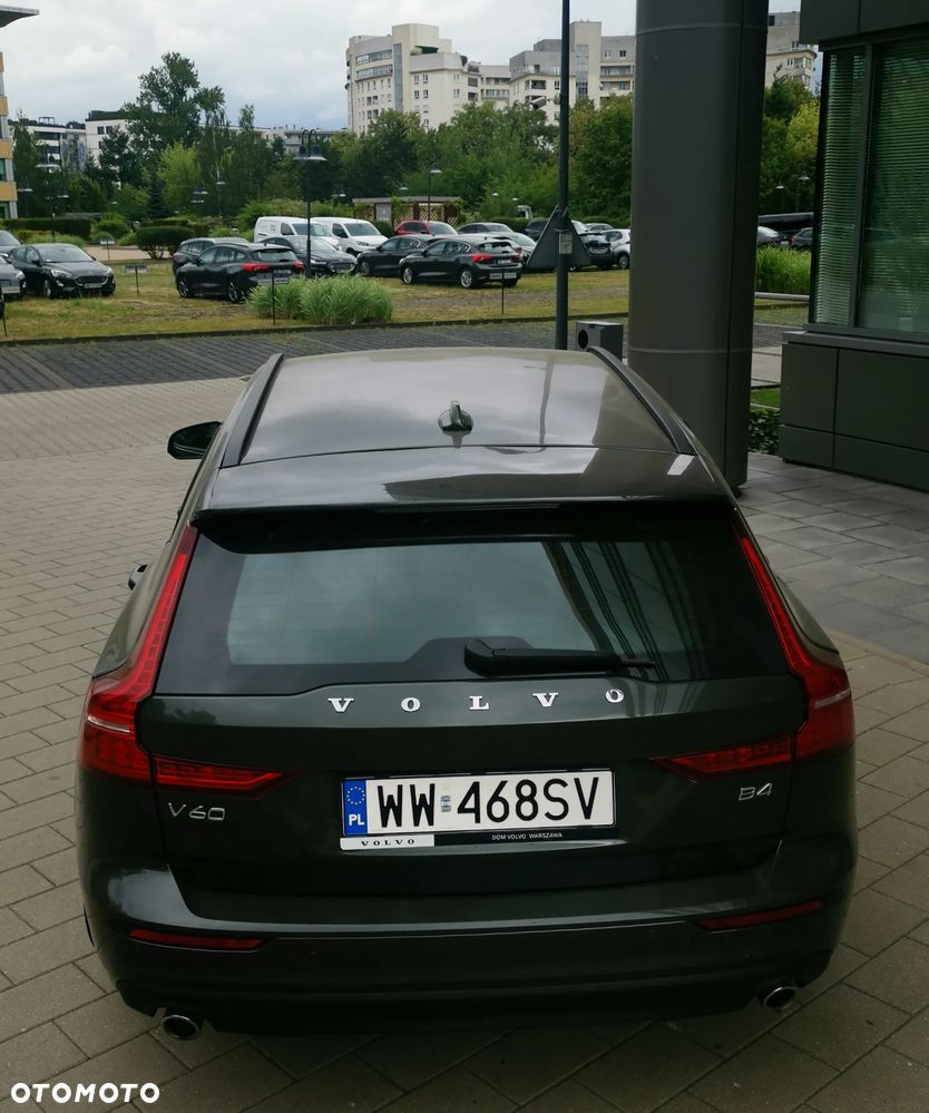 Volvo V60 B4 D Momentum - 7