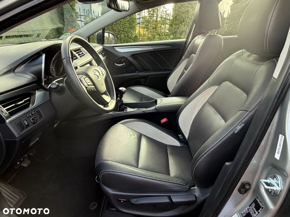 Toyota Avensis 2.0 D-4D Premium - 11