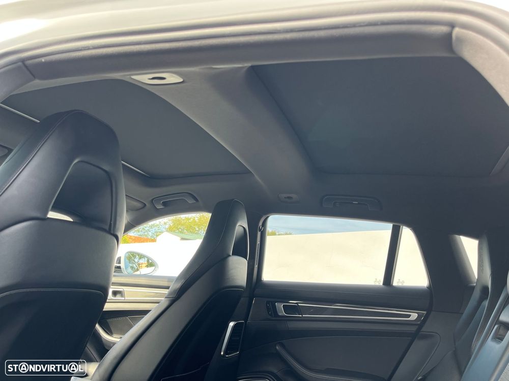 Porsche Panamera Sport Turismo - 29