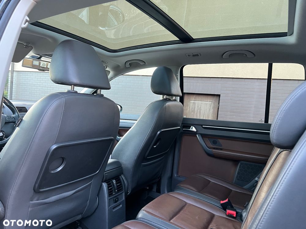 Volkswagen Touran 1.6 TDI DPF BlueMotion Technology Highline - 30