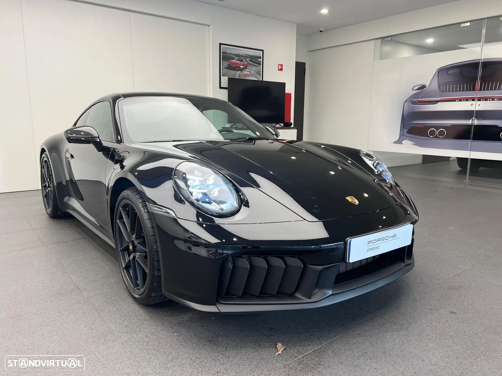 Porsche 911 (992) Carrera GTS - 11