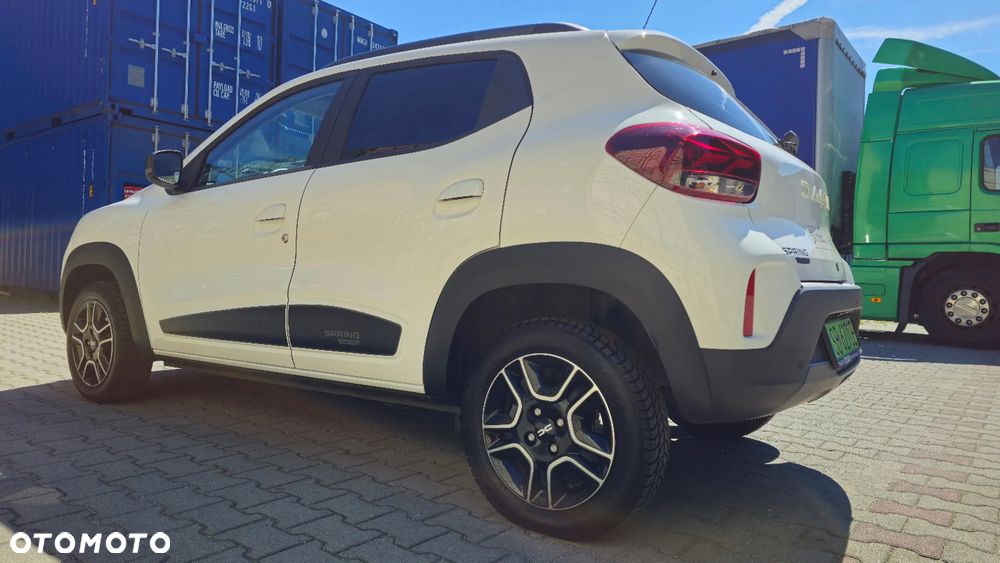 Dacia Spring - 9
