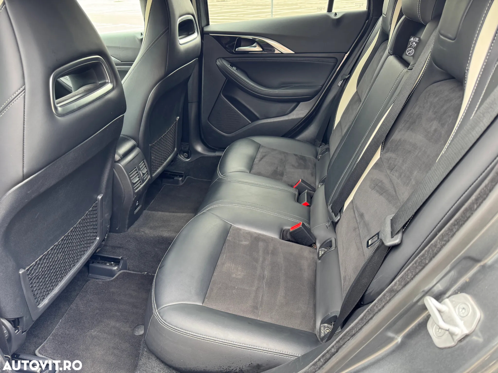 Infiniti Q30 1.6t DCT Business - 7
