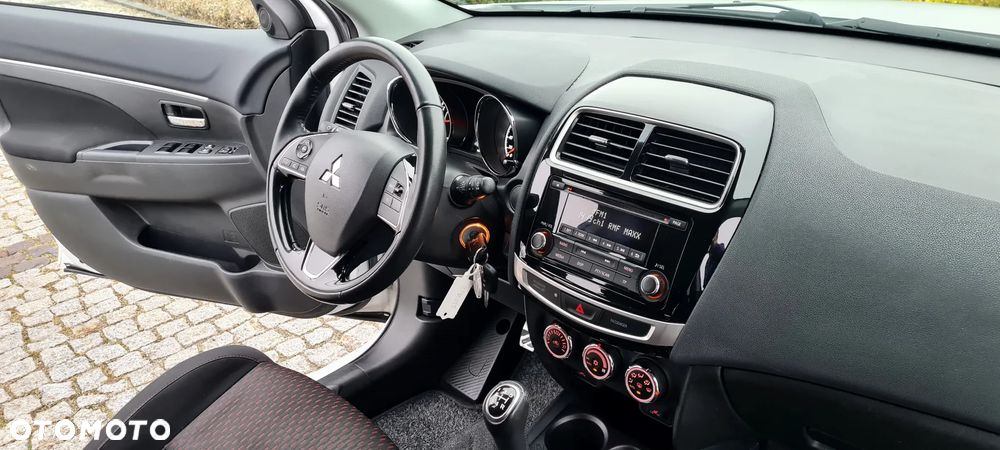 Mitsubishi ASX 1.6 2WD Intense - 26