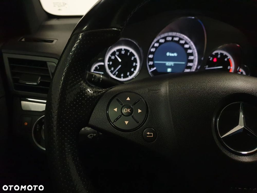 Mercedes-Benz Klasa E - 12