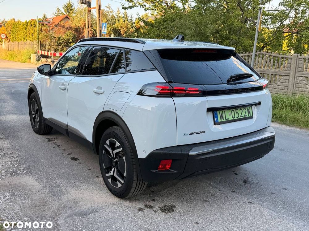 Peugeot 2008 54kWh Allure - 3