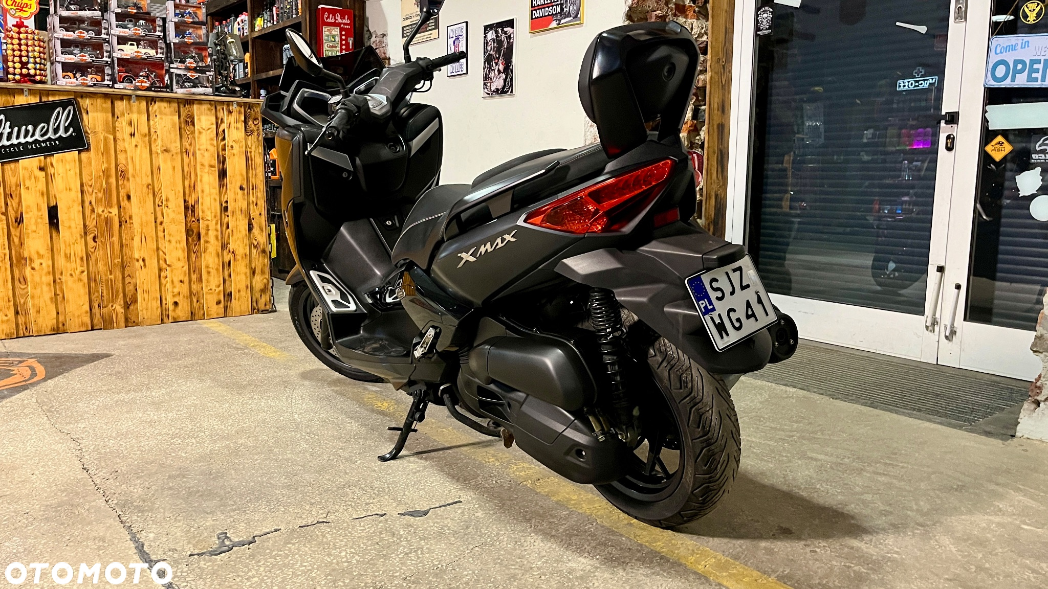 Yamaha X-max - 12