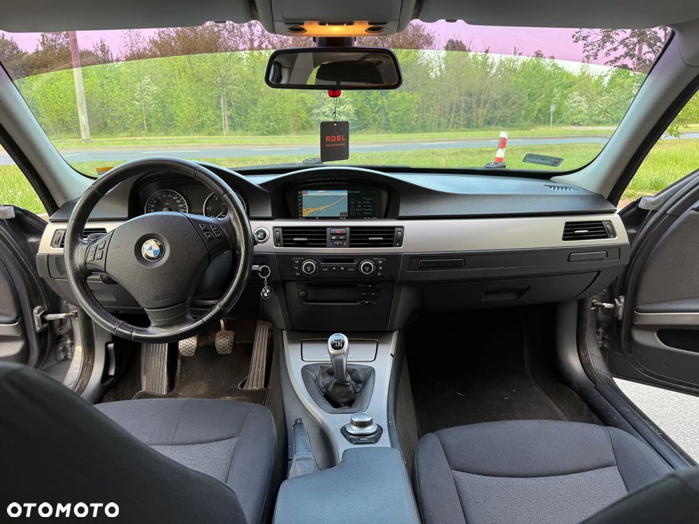 BMW Seria 3 320d - 10