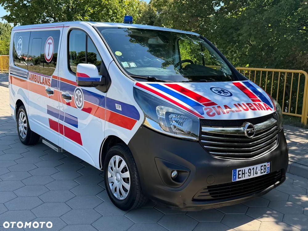 Opel Vivaro Karetka Ambulans Ambulance Sanitarny EN1789 - 1