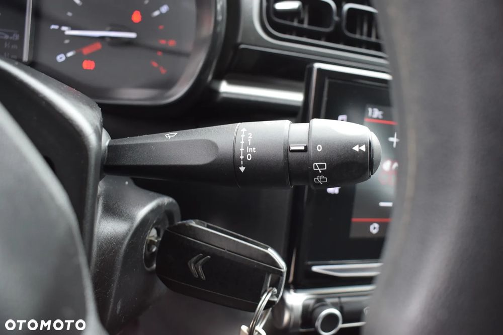 Citroën C3 BlueHDi 100 S&S PLUS - 23