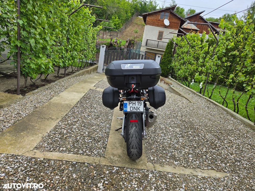 Aprilia Tuono V4 - 16