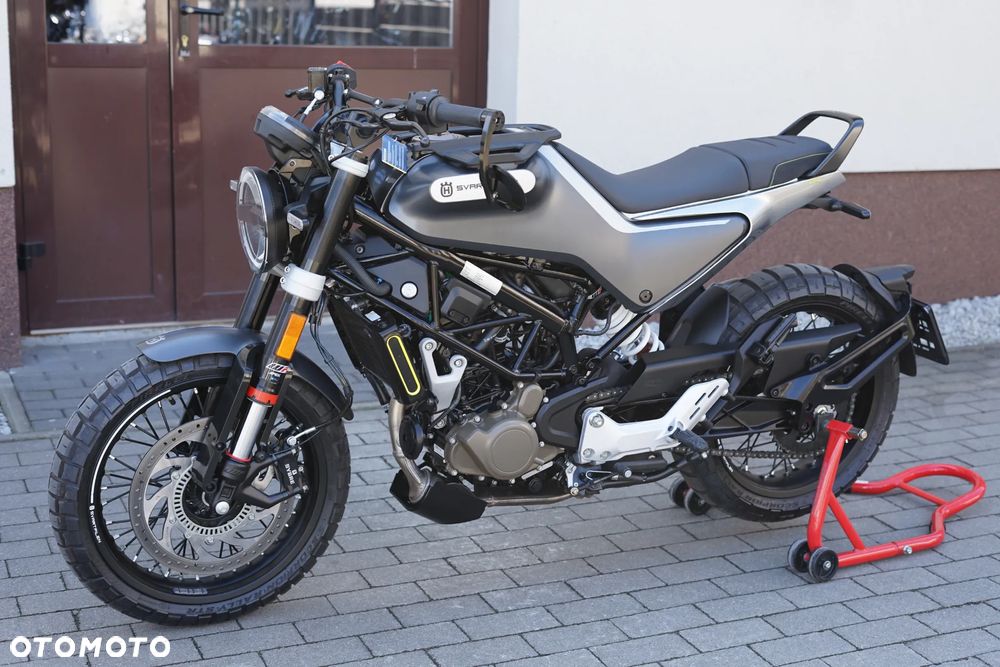 Husqvarna Svartpilen - 23