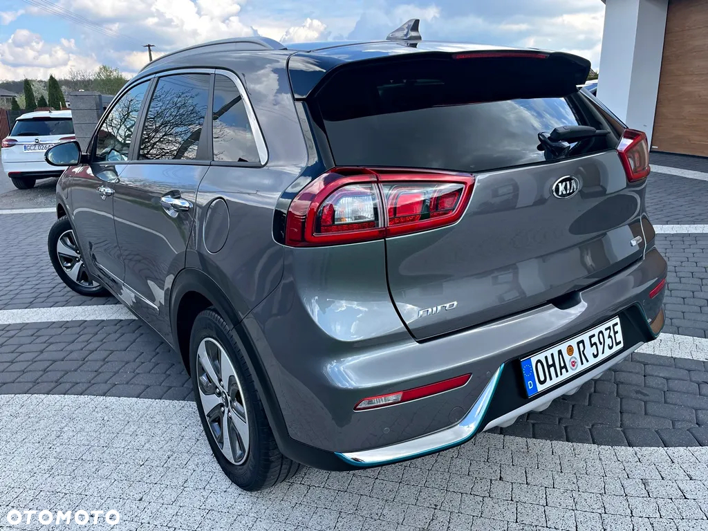 Kia Niro 1.6 GDI Hybrid L Business Line - 16