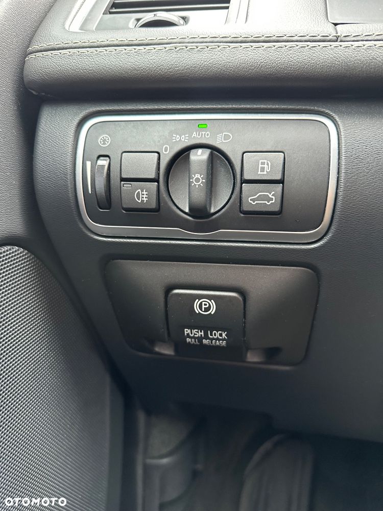 Volvo XC 60 - 21