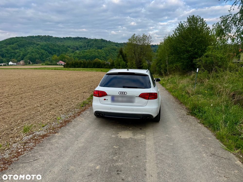 Audi S4 Avant S tronic - 10
