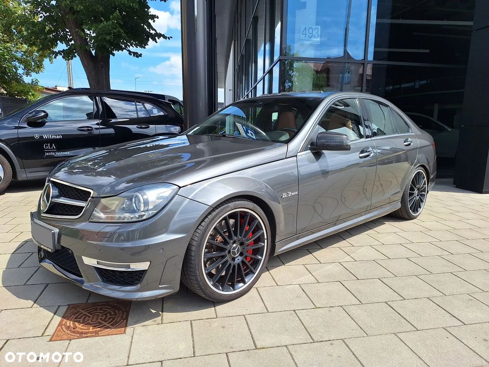 Mercedes-Benz Klasa C 63 AMG AMG SPEEDSHIFT MCT AMG Performance Package - 10