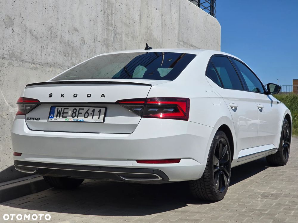 Skoda Superb 2.0 TDI SCR Sportline DSG - 10