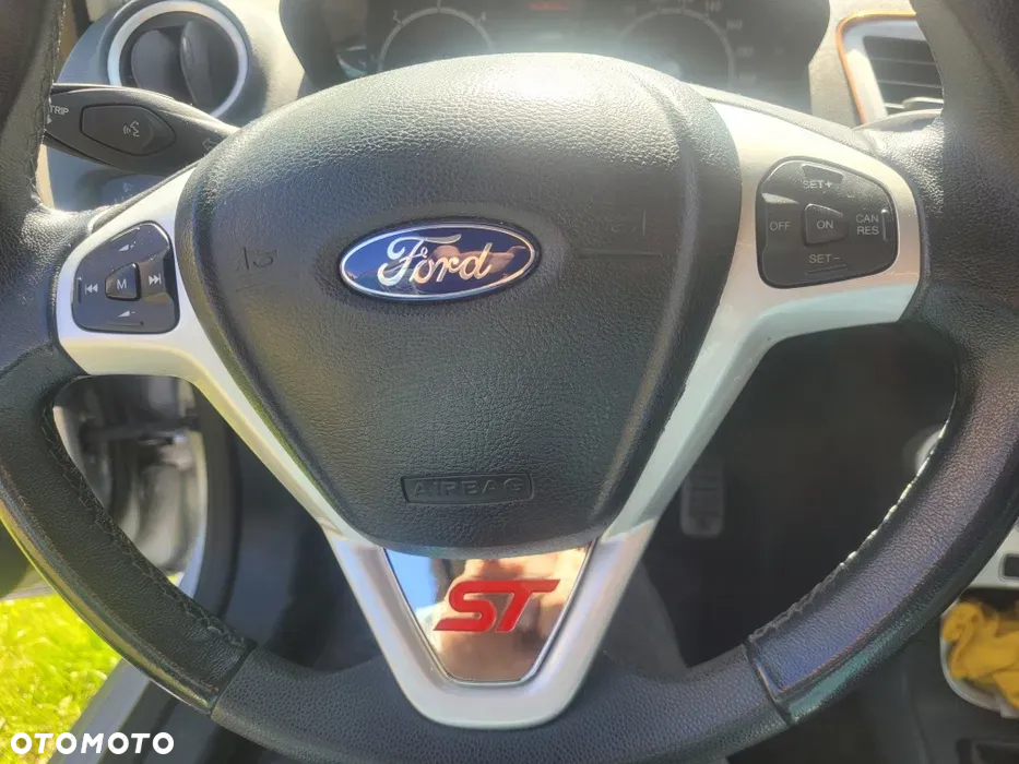Ford Fiesta - 8