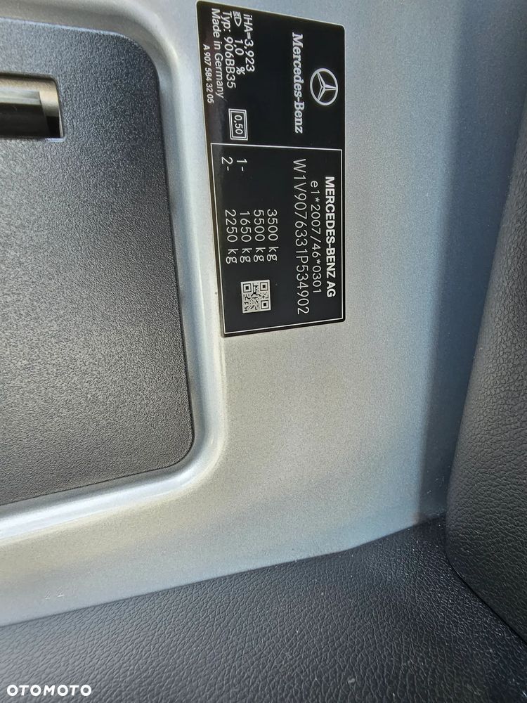 Mercedes-Benz Sprinter - 29