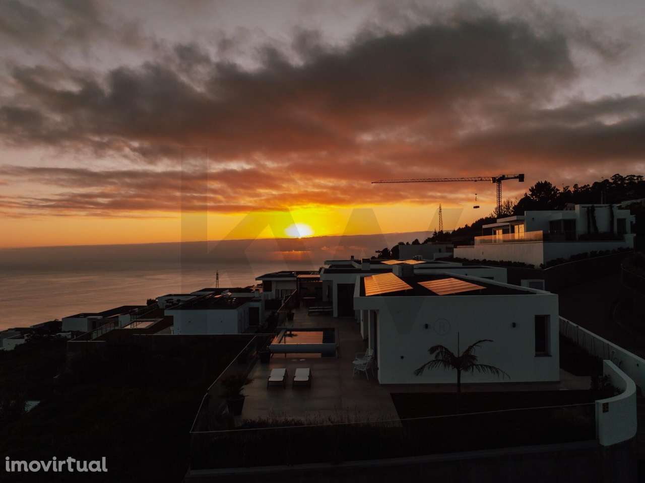 Moradia de luxo situada numa falésia com vista deslumbrante sobre o At - Grande imagem: 3/60