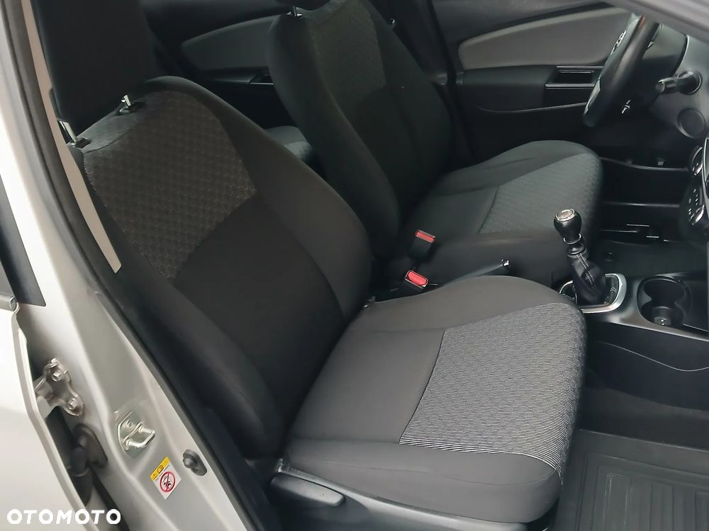 Toyota Yaris 1.33 VVT-i Comfort - 22