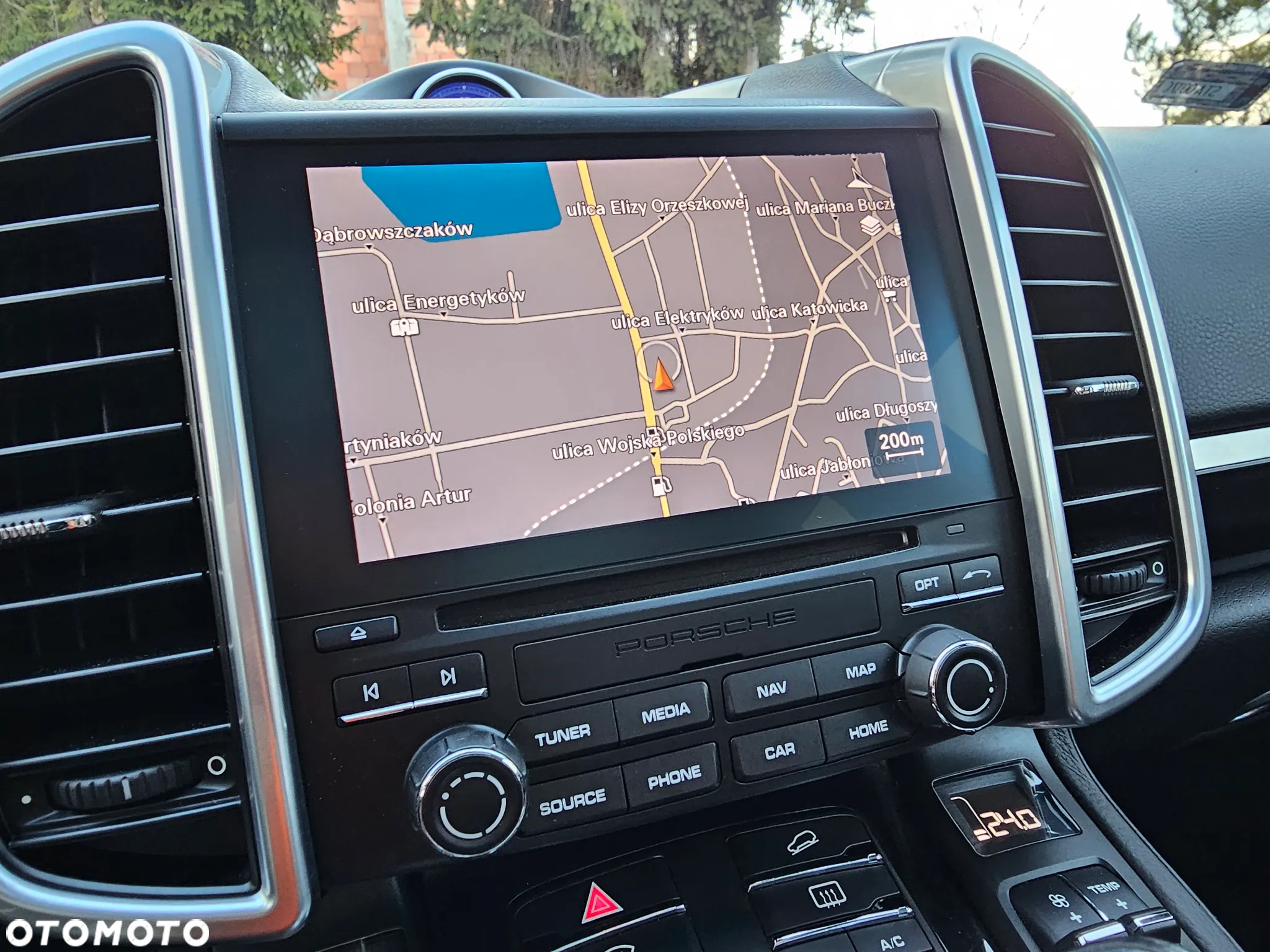 Porsche Cayenne Platinum Edition - 19