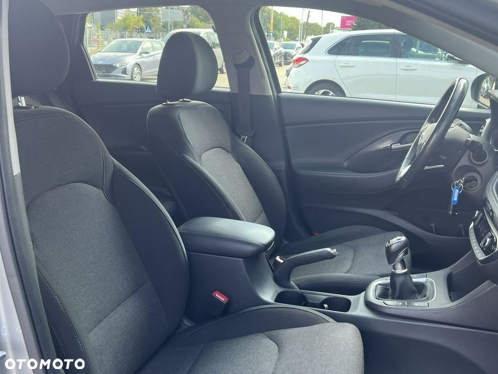 Hyundai i30 1.5 DPI Comfort - 10