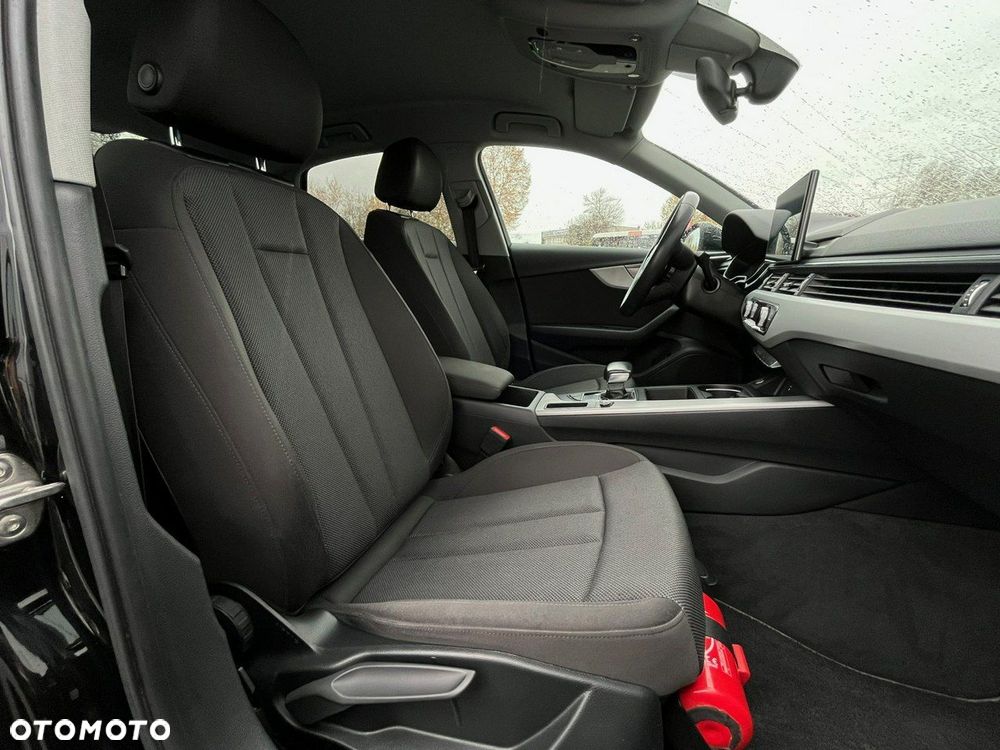 Audi A4 Limousine - 17