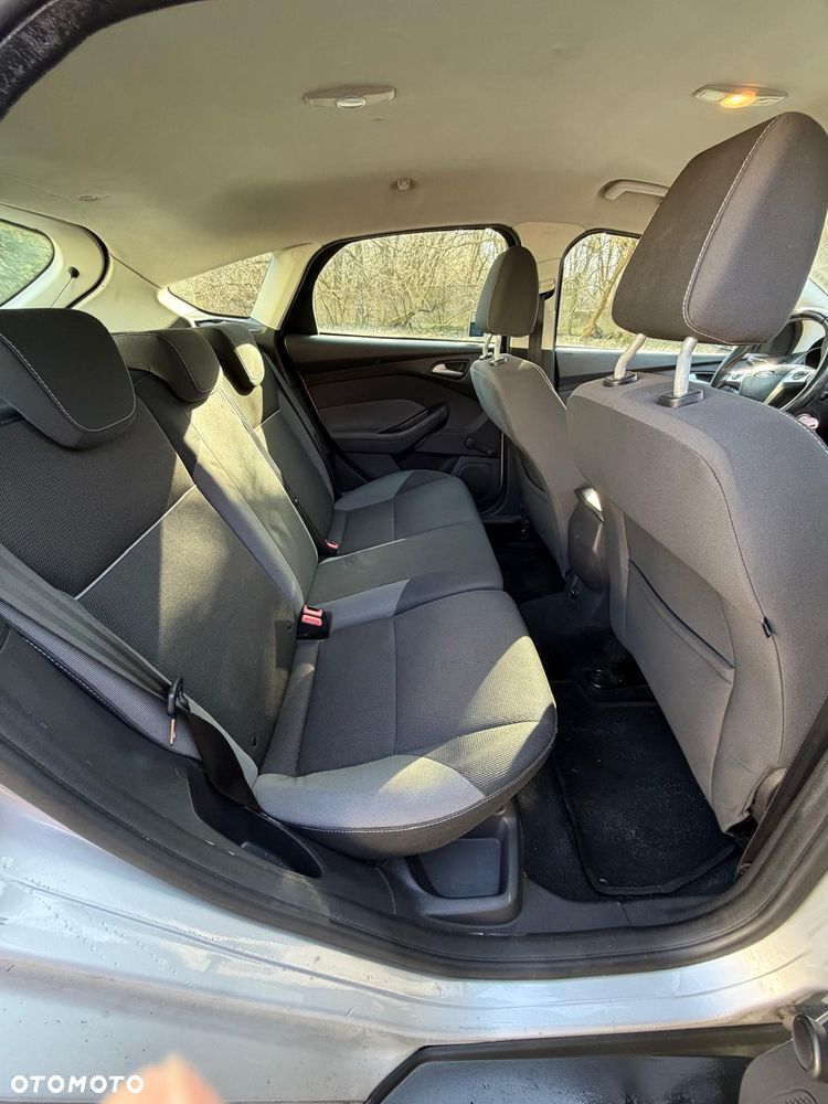 Ford Focus 1.6 Trend - 13