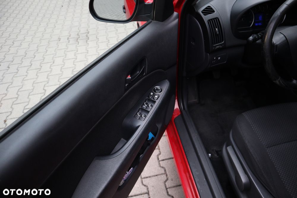 Hyundai i30 1.4 Comfort - 12