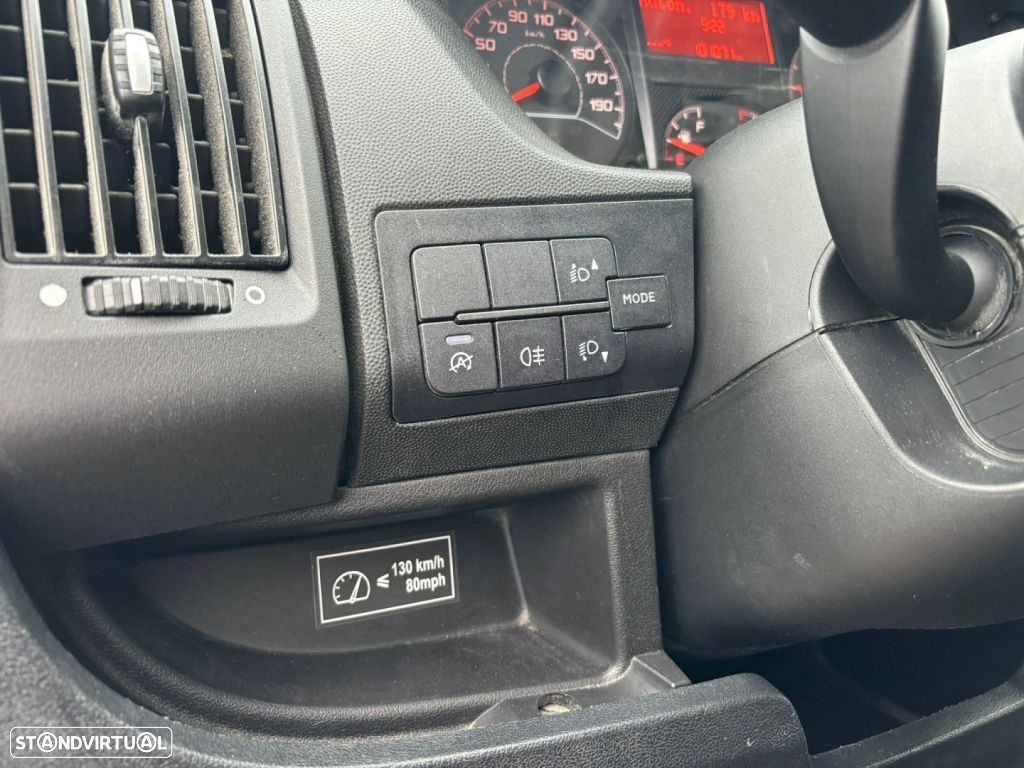 Peugeot BOXER 2.0 BlueHDI 335 L3H3 Premium - 11