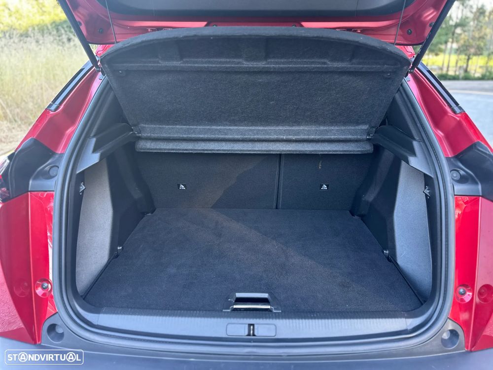 Peugeot e-2008 Allure+ - 24