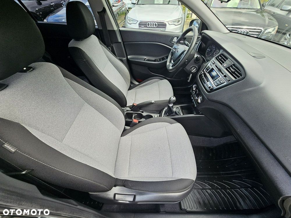 Hyundai i20 - 25