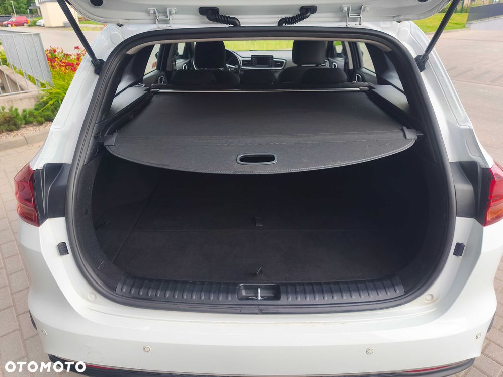 Kia Ceed - 7