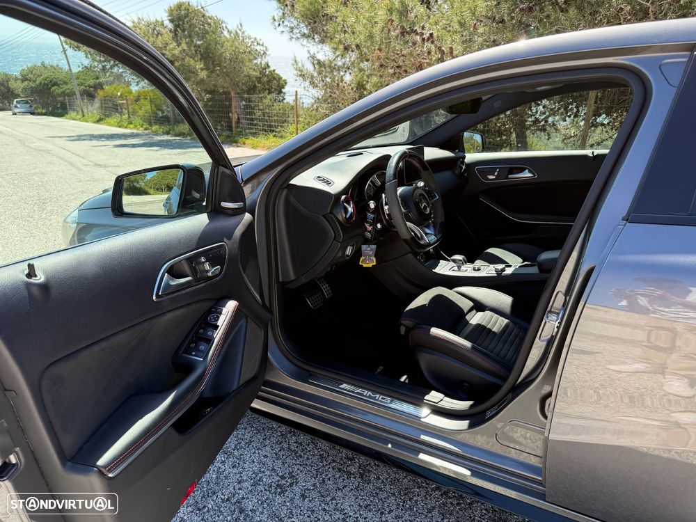 Mercedes-Benz A 45 AMG 4-Matic - 11