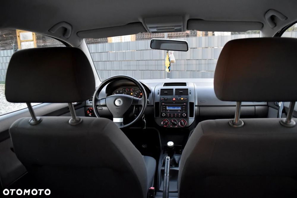 Volkswagen Polo 1.2 Tour Edition - 28
