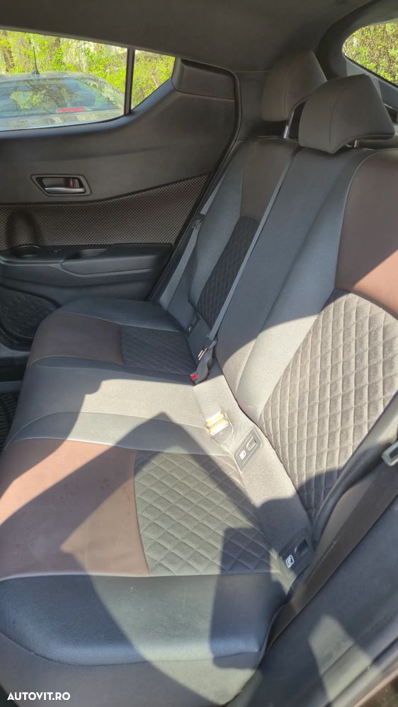 Toyota C-HR 1.8 HSD 4x2 CVT C-lassy - 33