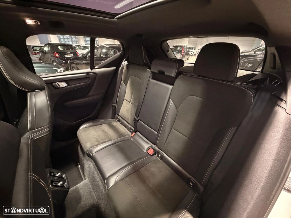 Volvo XC 40 2.0 D4 R-Design AWD - 20