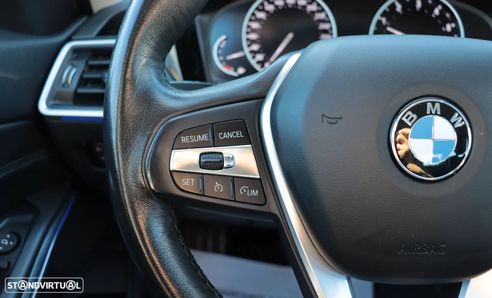 BMW 330 i Aut. Sport Line - 26