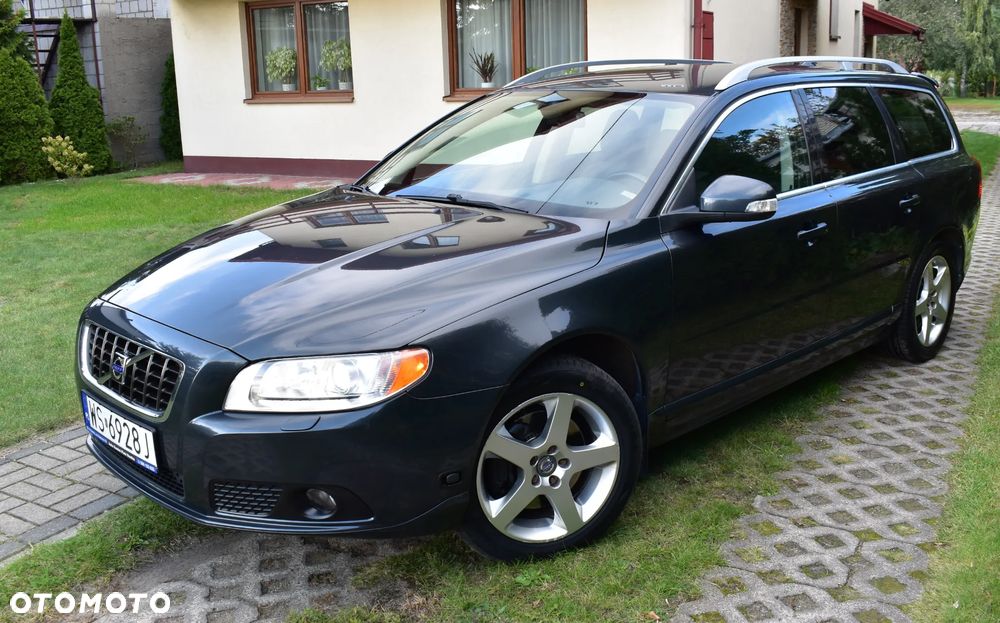 Volvo V70 2.5T Summum - 2