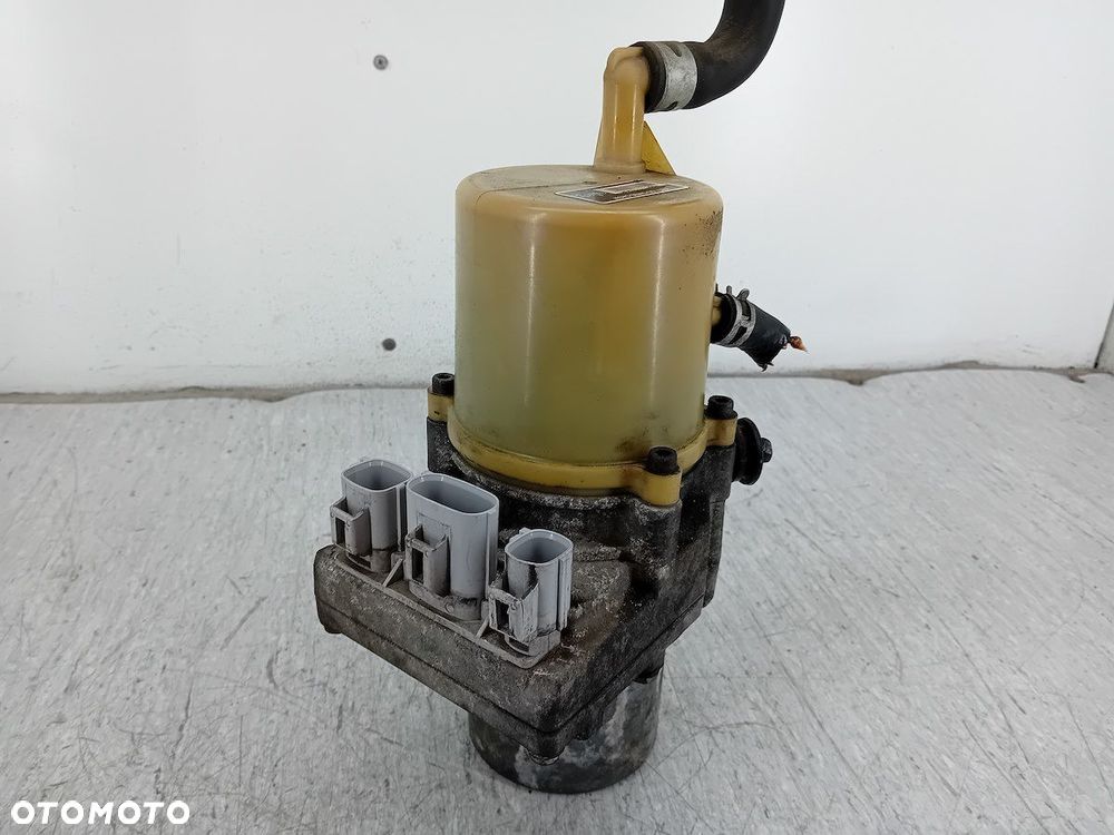 POMPA WSPOMAGANIA MAZDA 5 I  1.8 i 16V - 5