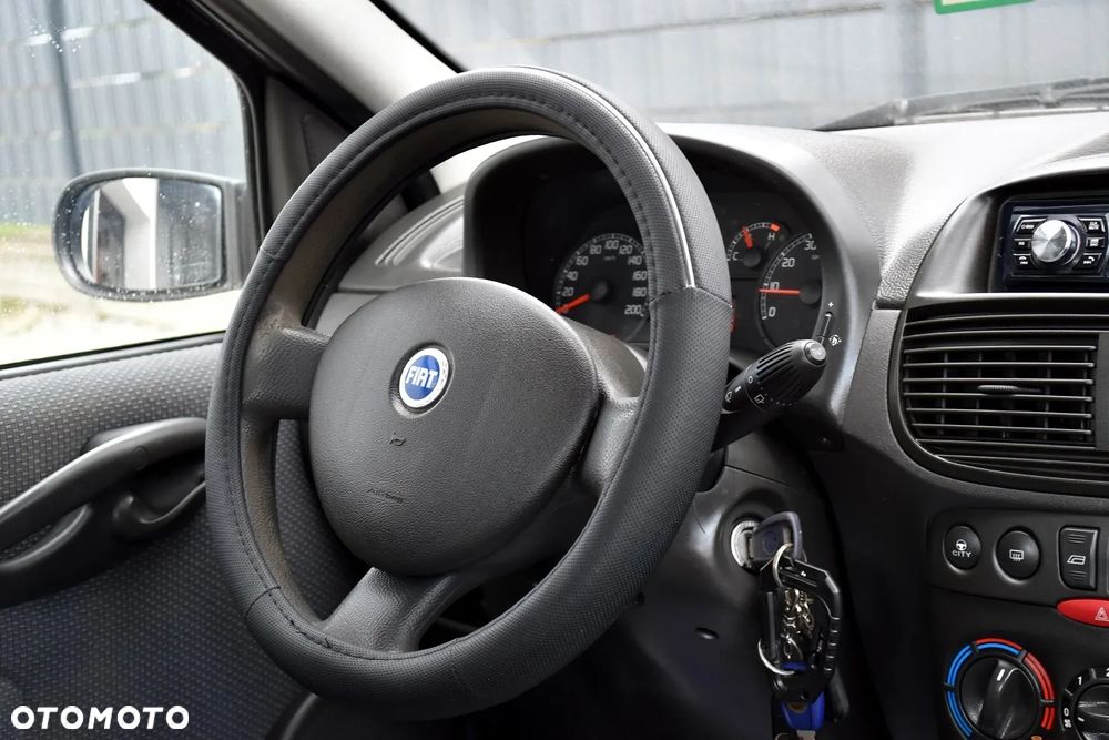 Fiat Punto 1.2 8V Active - 21