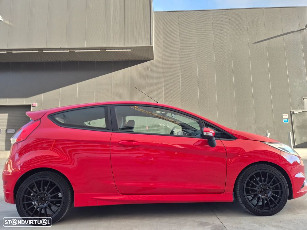 Ford Fiesta 1.6 EcoBoost c/ Pack Pele Desportiva ST - 5