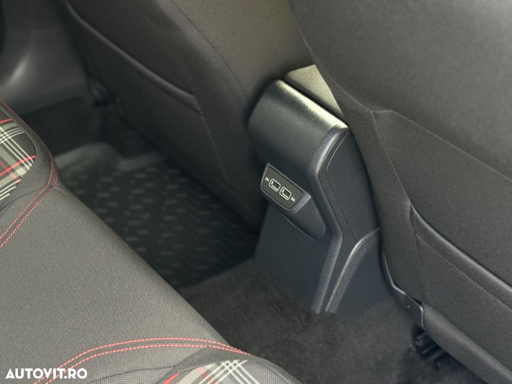 Volkswagen Polo 2.0 TSI DSG GTI - 29
