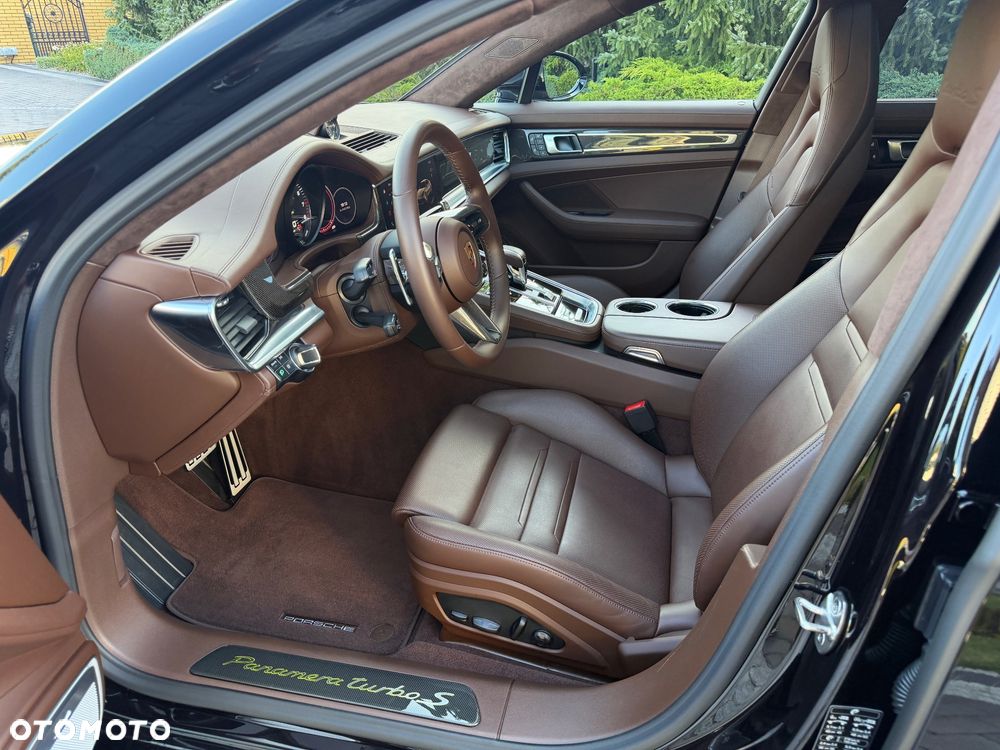 Porsche Panamera Turbo S - 17