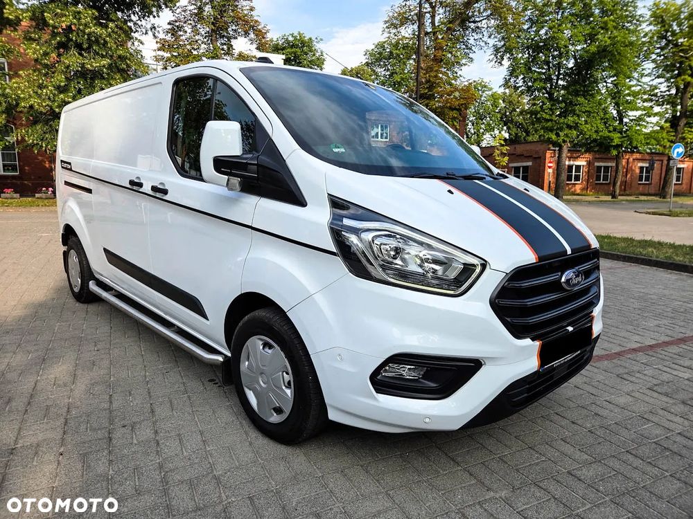Ford TRANSIT CUSTOM - 9